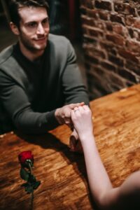 Read more about the article MY GIRLFRIEND IS KEEPING OUR ENGAGEMENT A SECRET