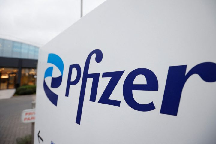 FILE PHOTO: Pfizer company logo is seen at a Pfizer office in Puurs, Belgium, December 2, 2022. REUTERS/Johanna Geron